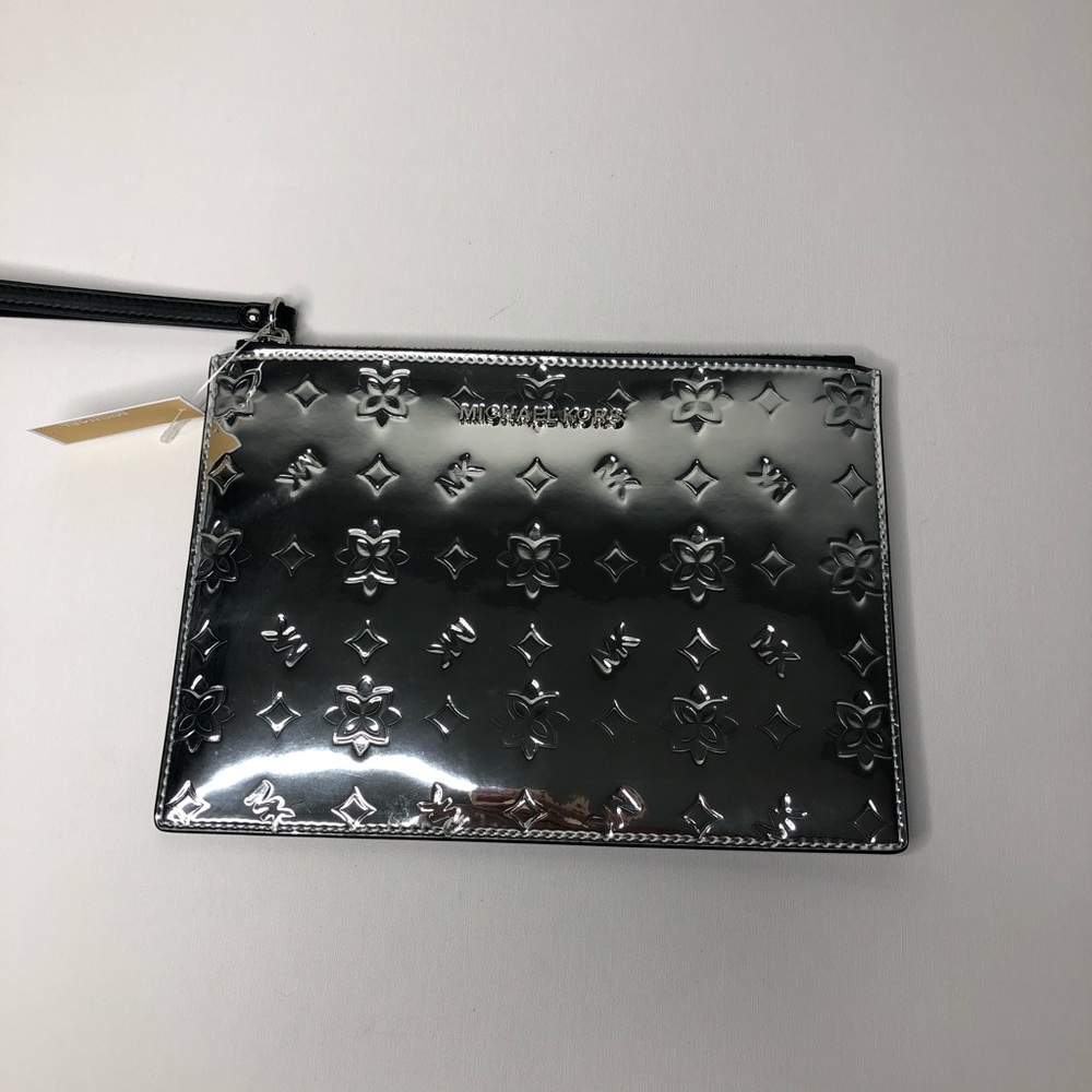 Michael Kors Jet Set Travel XL Zip Clutch Wristlet